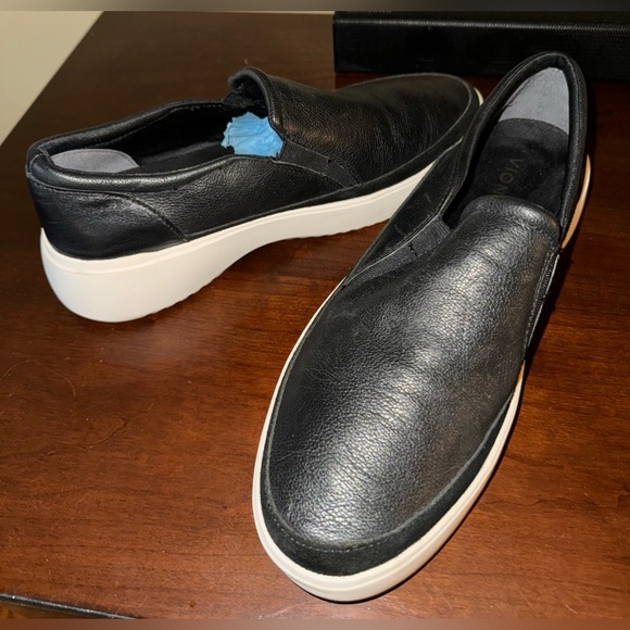 Vionic Kearny Slip-On Sneaker - Women's Size 11 Excellent condition. - Picture 12 of 13